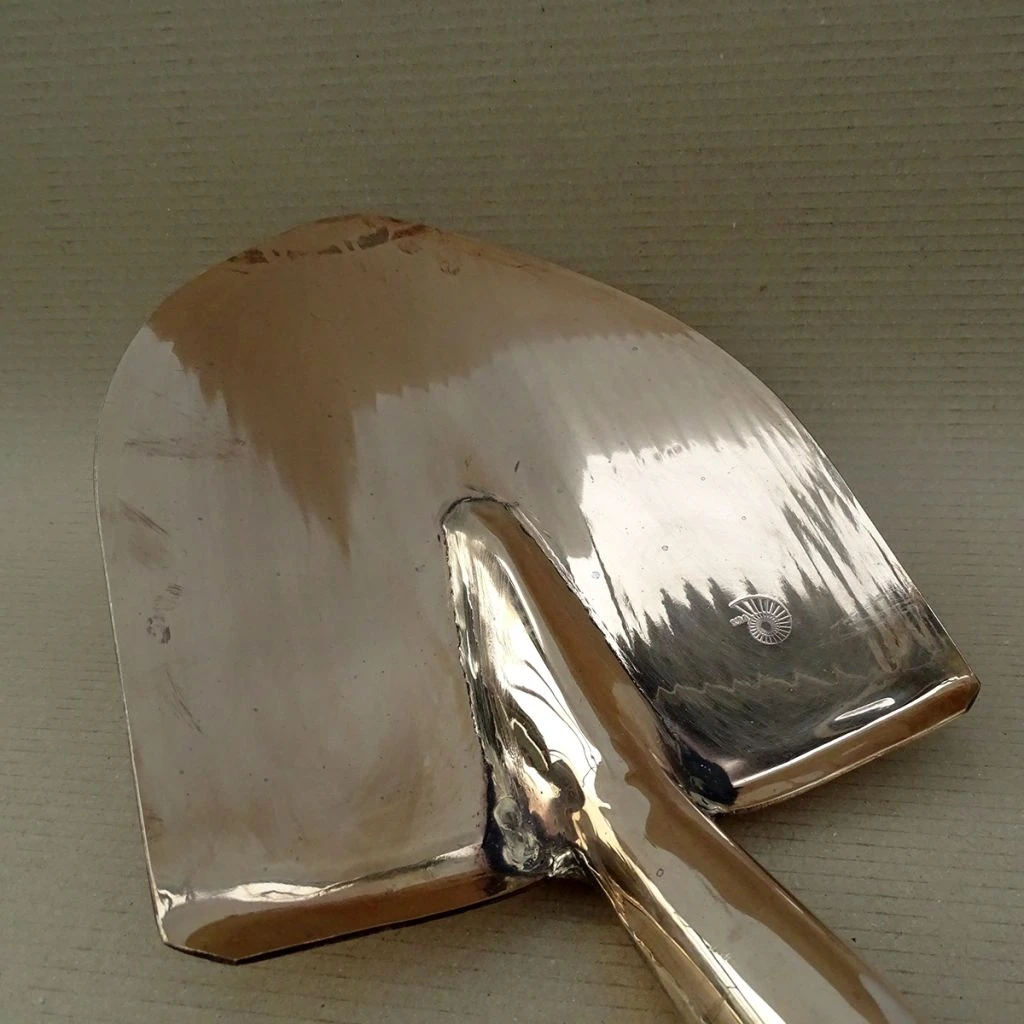 Pelle De Chantier En Cuivre Modèle Libra - Gamme PKS Bronze 6 Pelle De Chantier En Cuivre Modèle Libra - Gamme PKS Bronze – Image 4