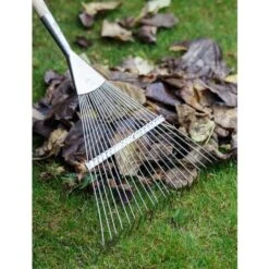 Balai Fil Rond à Feuilles 20 Dents Burgon & Ball - Gamme RHS -Plantes De Jardin Boutique balai fil plat a gazon 20 dents burgon et ball gamme rhs 99304 4
